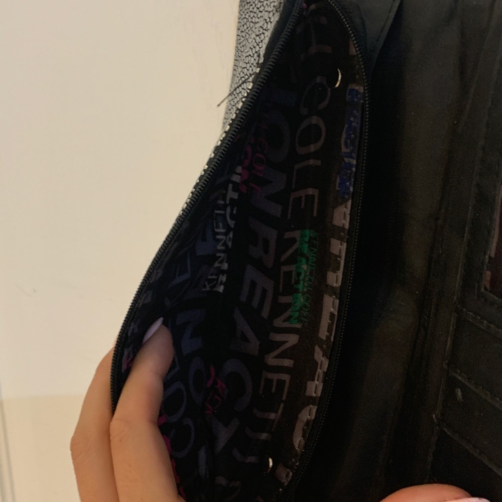 Kenneth Cole Wristlet - Picture 4 of 4